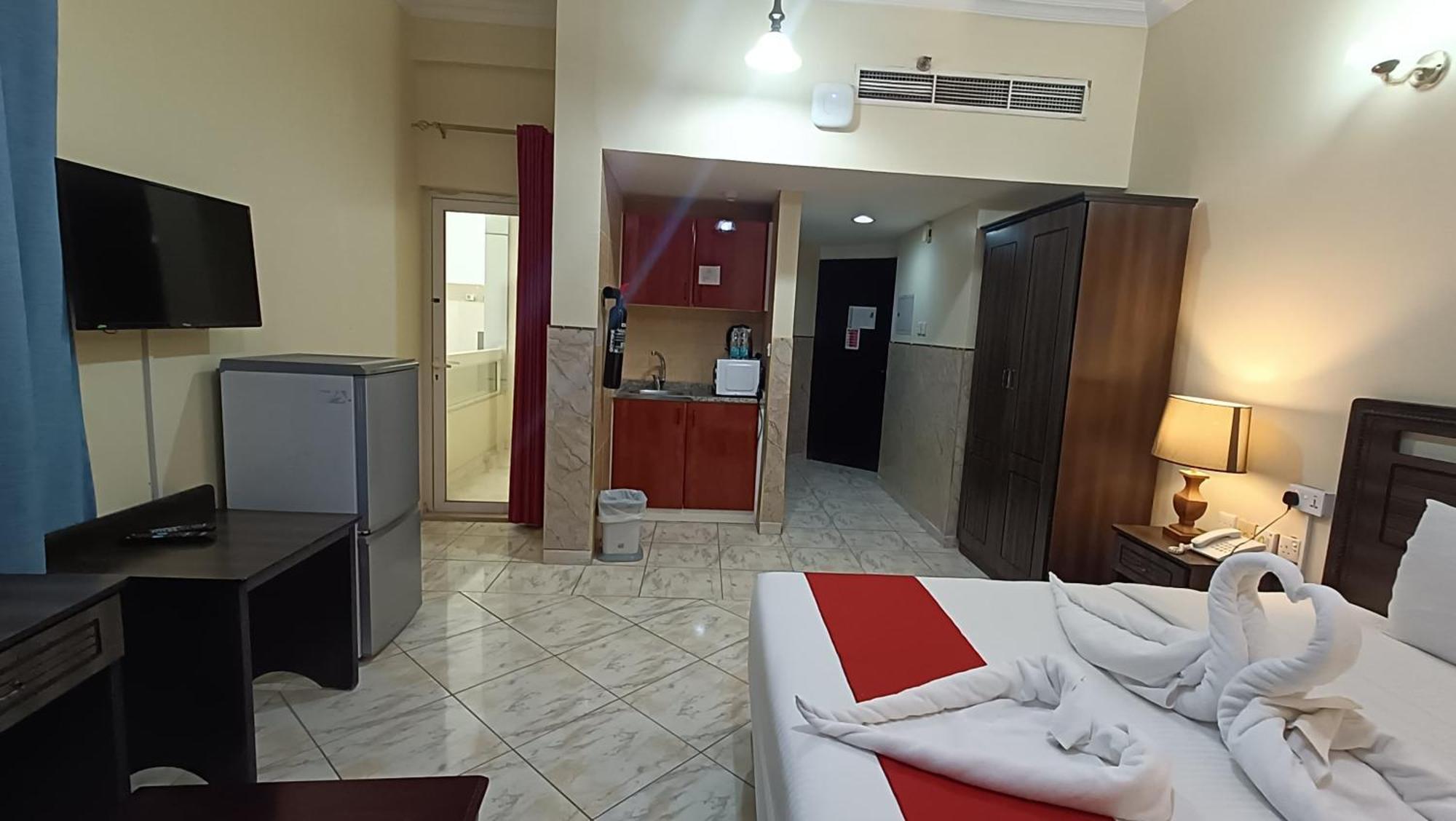 Ruwi Beach Hotel Apartments - Maha Hospitality Group Sharjah Esterno foto
